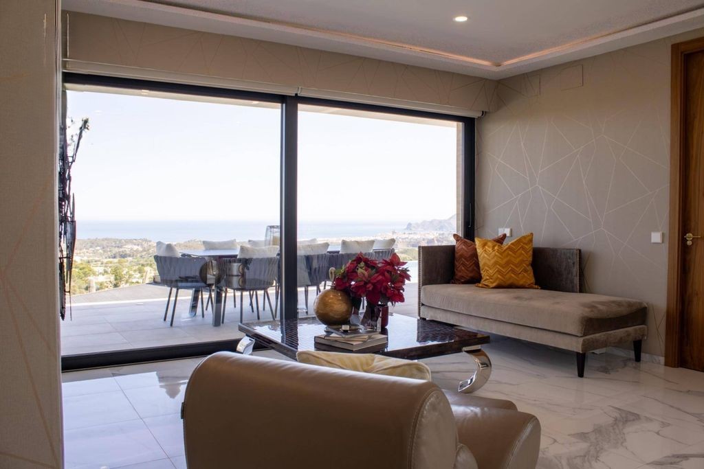 Exclusiva villa de lujo en Sierra Altea con vistas panorámicas al mar y piscina infinita
