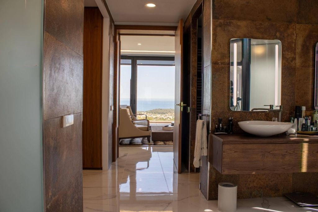 Exclusiva villa de lujo en Sierra Altea con vistas panorámicas al mar y piscina infinita