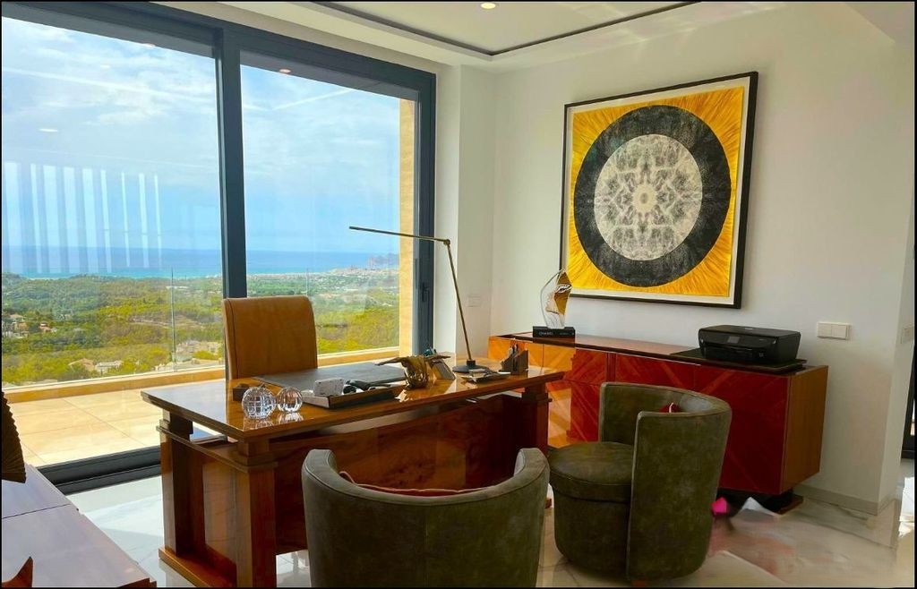 Exclusiva villa de lujo en Sierra Altea con vistas panorámicas al mar y piscina infinita