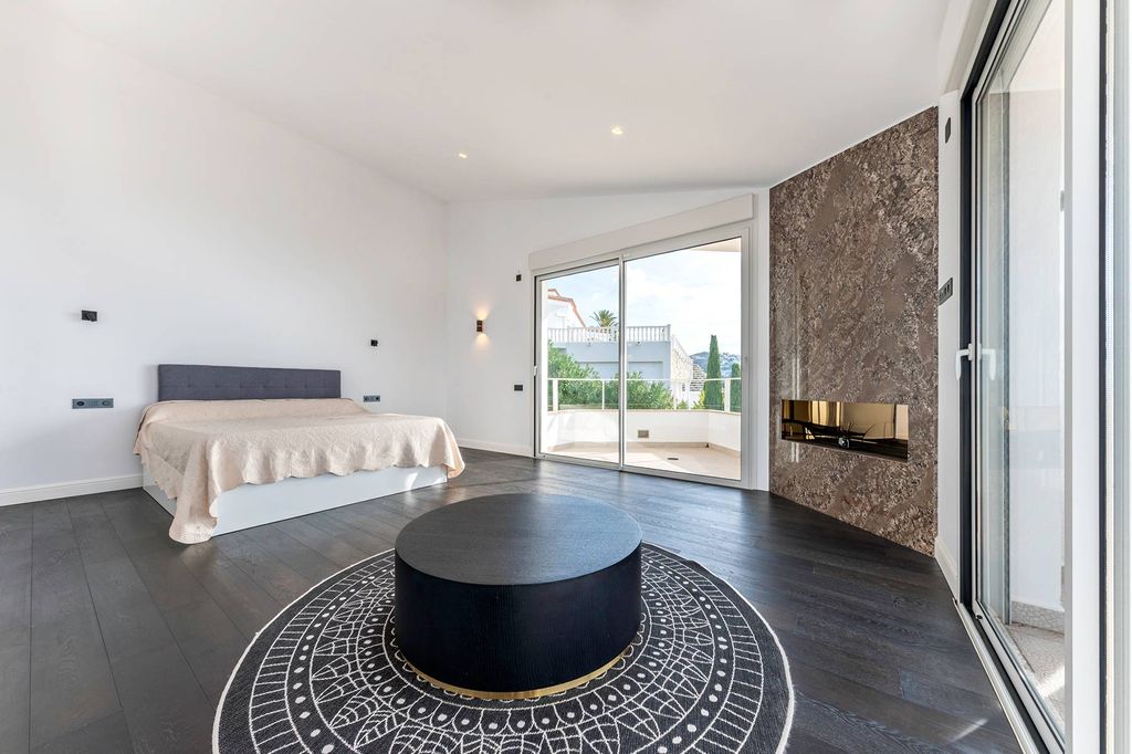 Villa de lujo en Sierra de Altea con vistas al mar y a la bahía de Altea