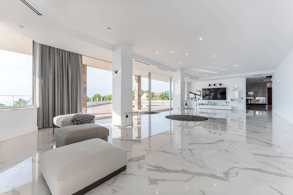 Villa de lujo en Sierra de Altea con vistas al mar y a la bahía de Altea