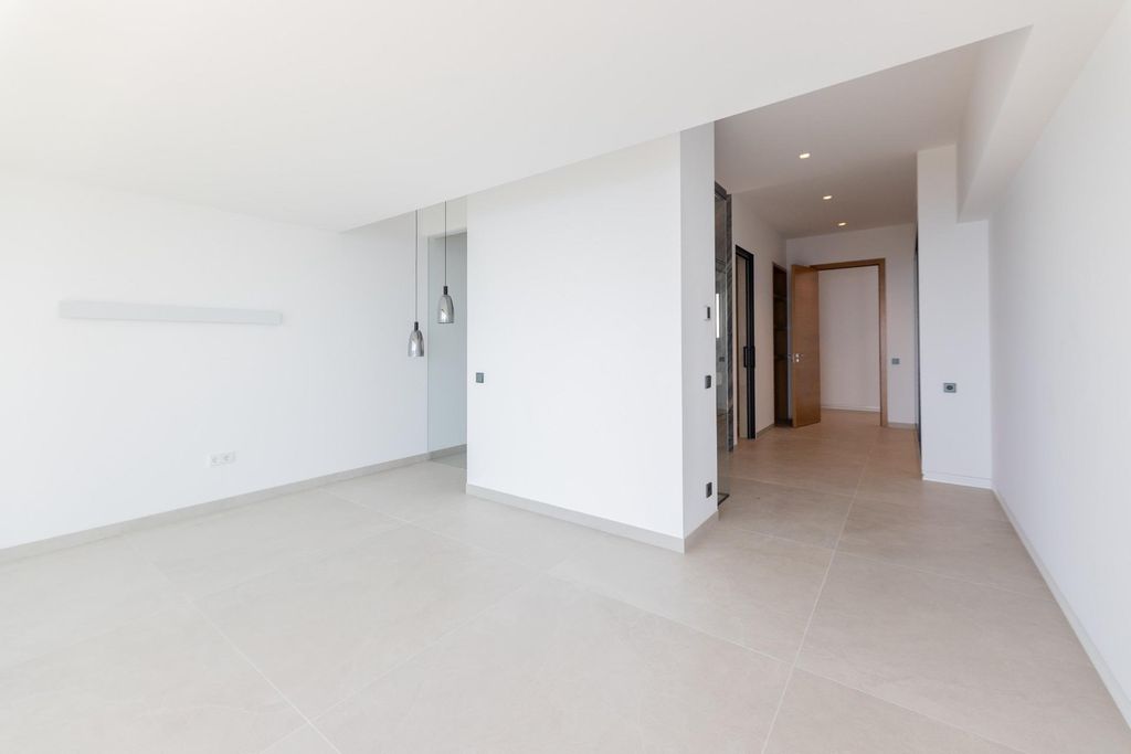 Luxury villa in Altea Hills with sea views, pool, and wellness area.