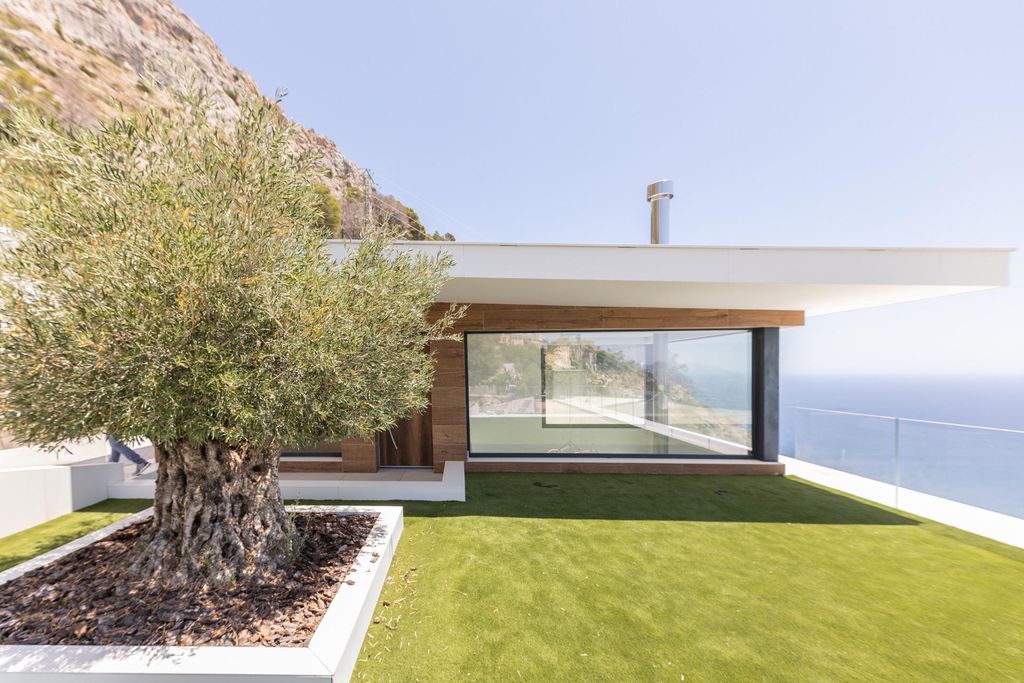 Luxury villa in Altea Hills with sea views, pool, and wellness area.
