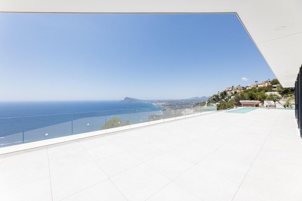 Luxury villa in Altea Hills with sea views, pool, and wellness area.