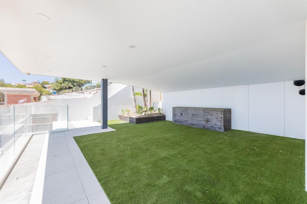 Luxury villa in Altea Hills with sea views, pool, and wellness area.