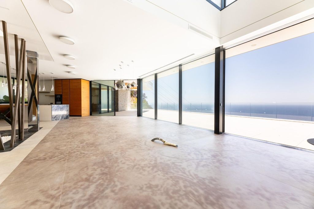 Luxury villa in Altea Hills with sea views, pool, and wellness area.