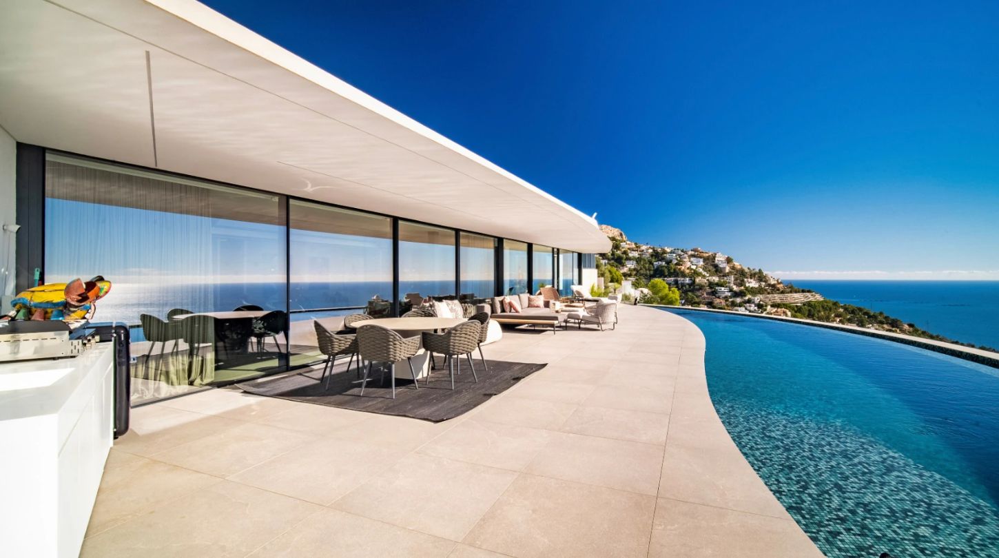 Luxury contemporary villa with panoramic sea views in Altea Sierra