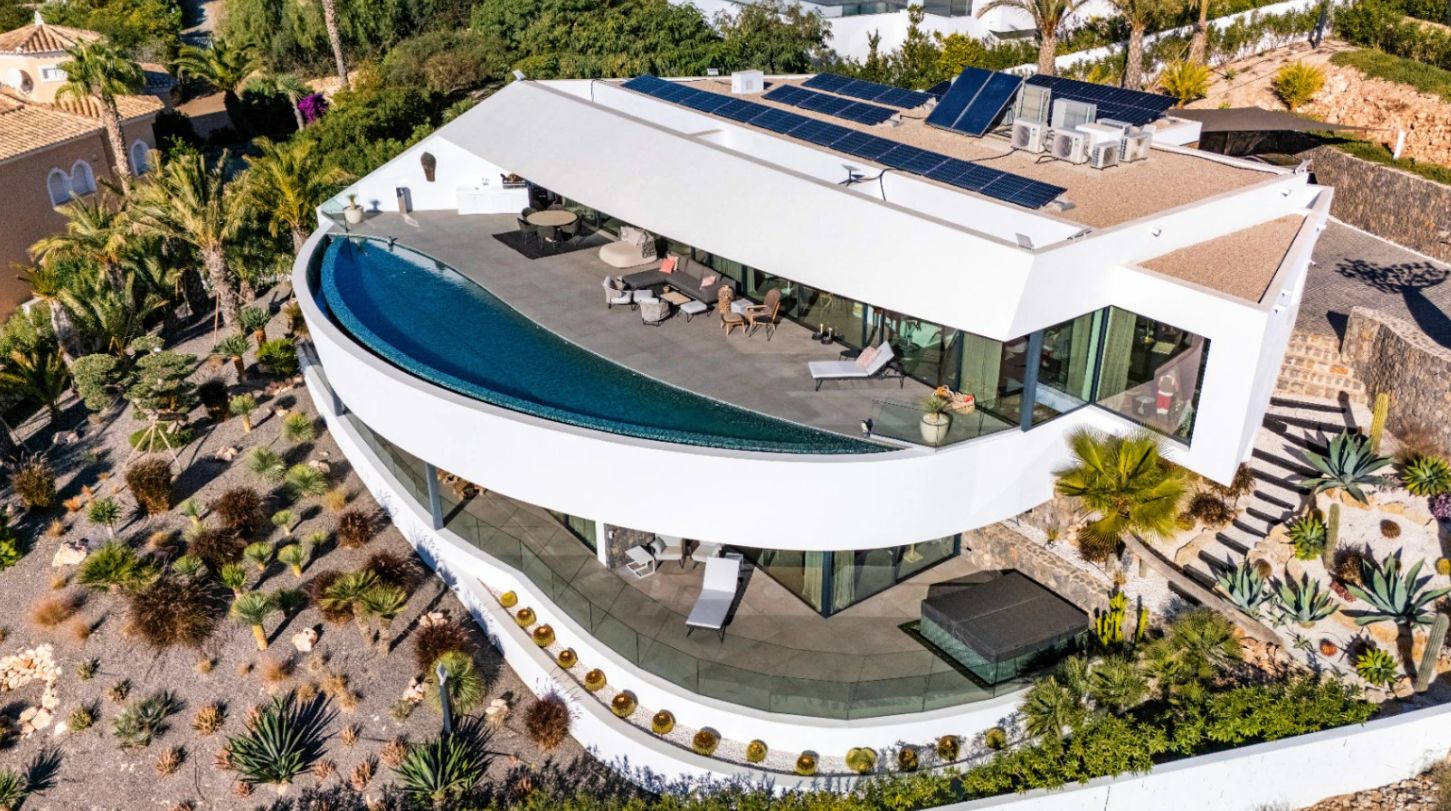 Luxury contemporary villa with panoramic sea views in Altea Sierra