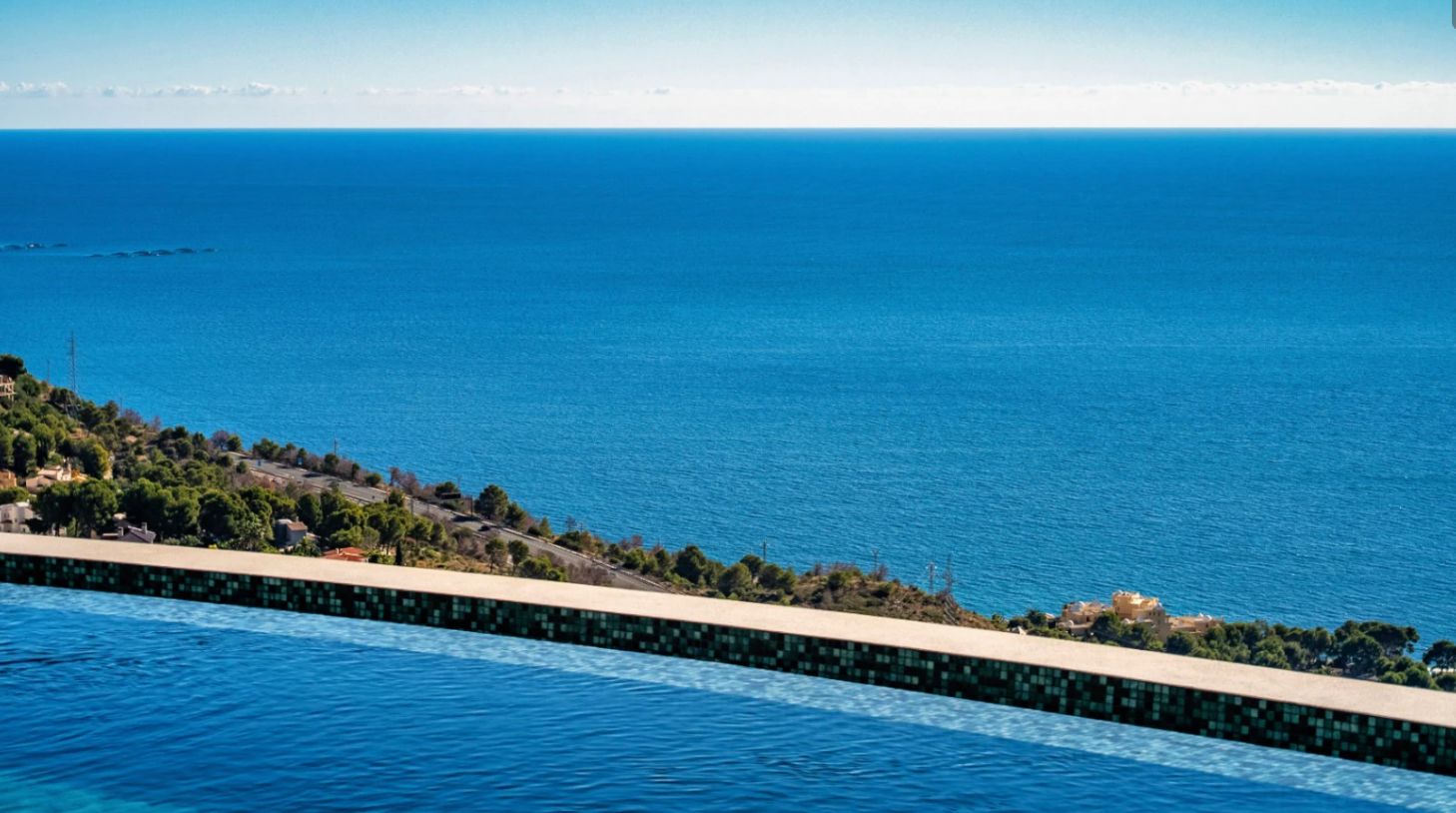 Luxury contemporary villa with panoramic sea views in Altea Sierra