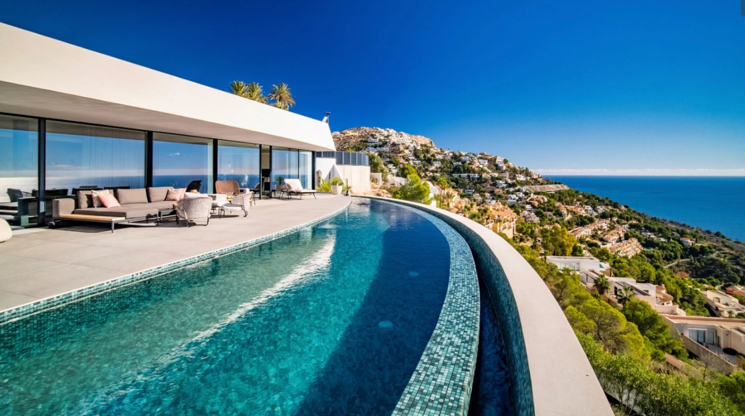 Luxury contemporary villa with panoramic sea views in Altea Sierra