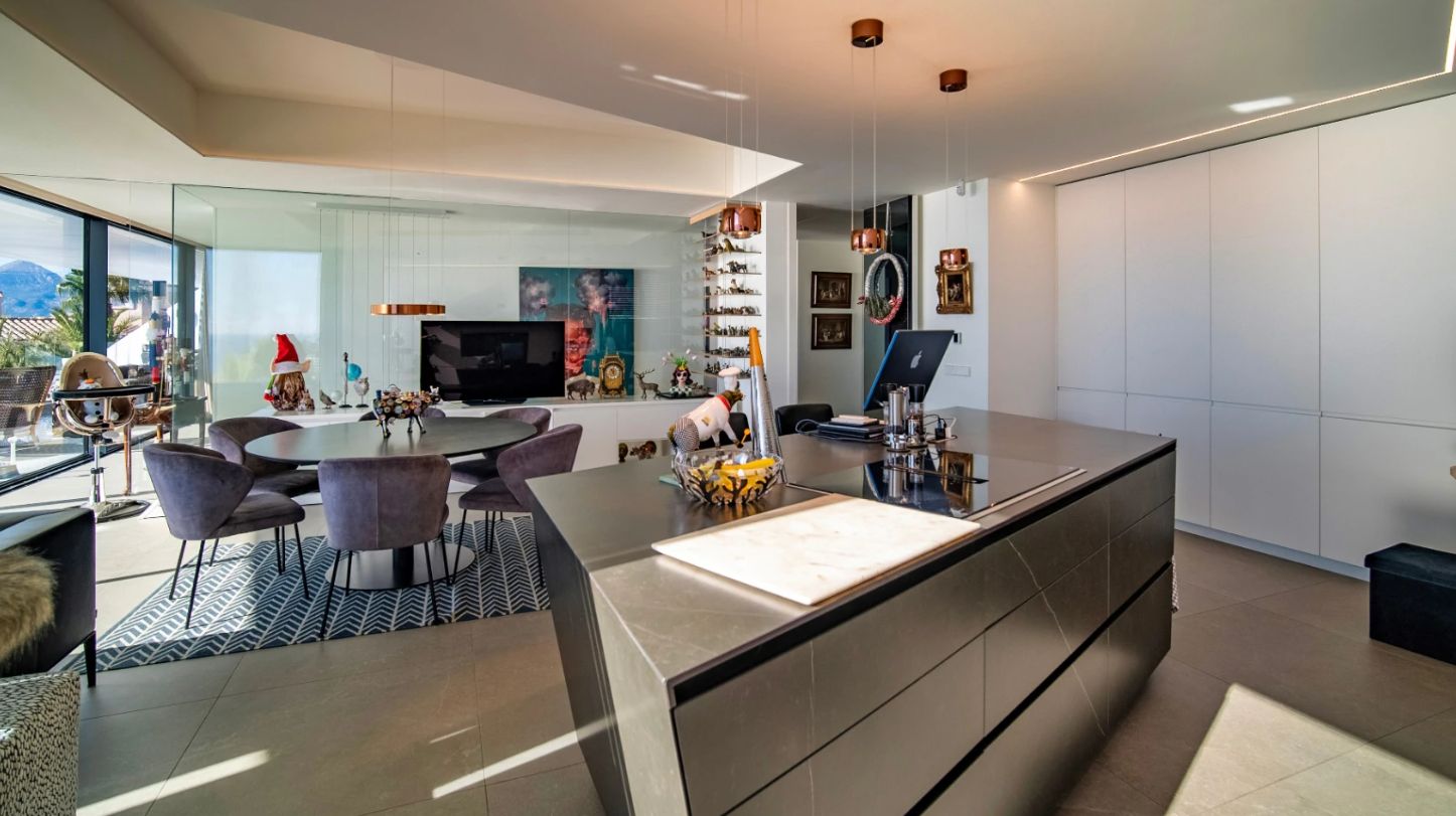 Luxury contemporary villa with panoramic sea views in Altea Sierra