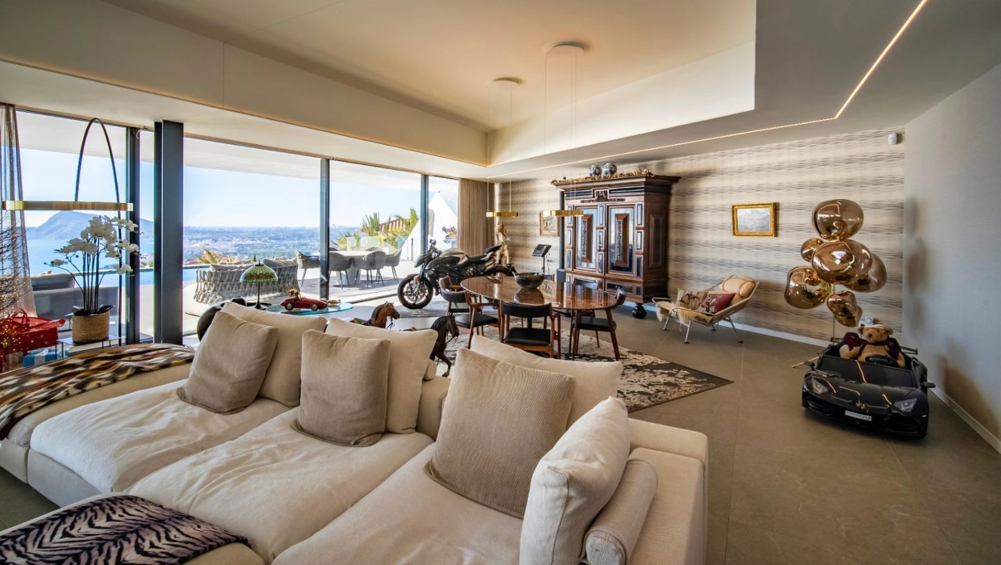 Luxury contemporary villa with panoramic sea views in Altea Sierra