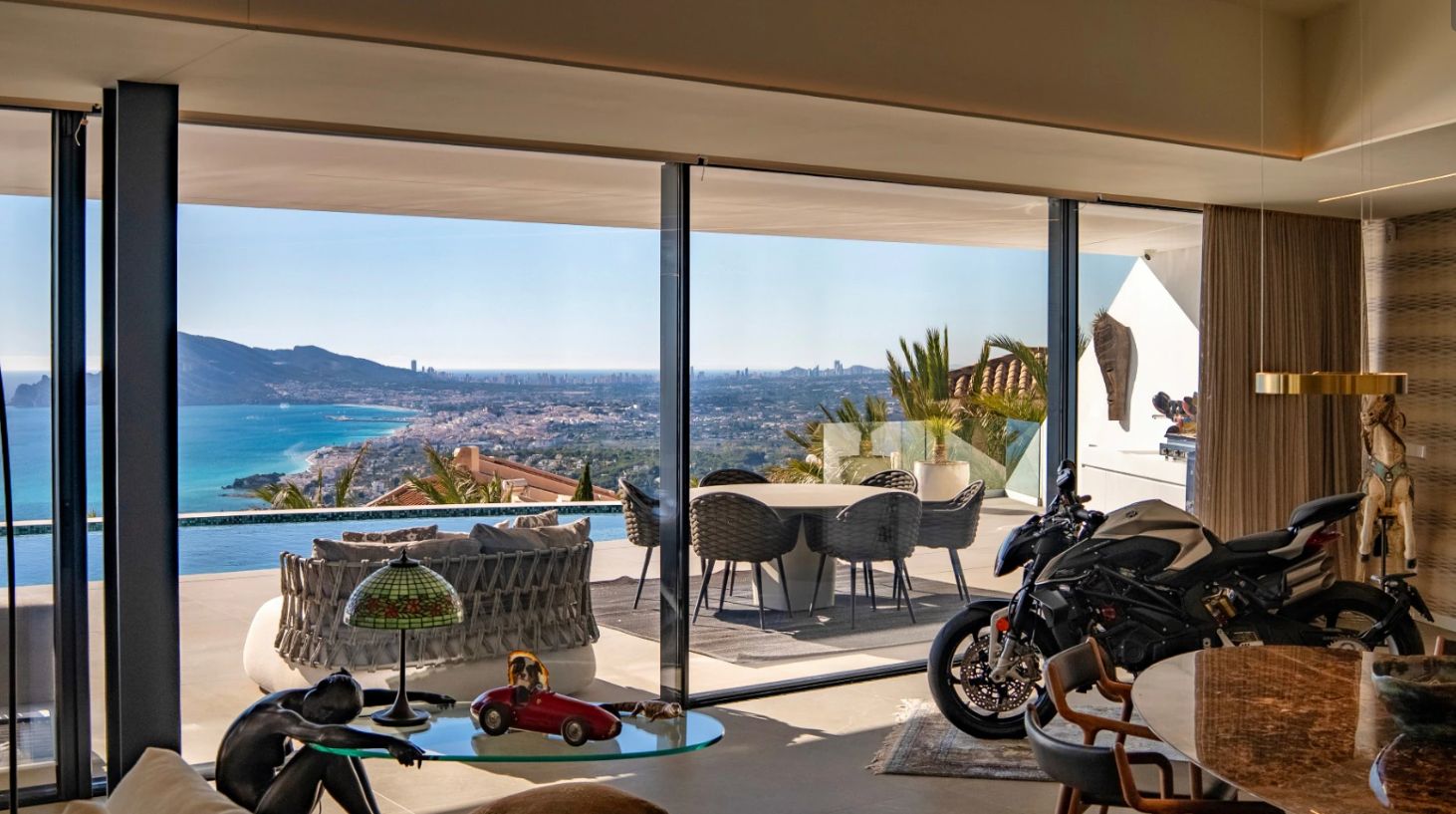 Luxury contemporary villa with panoramic sea views in Altea Sierra