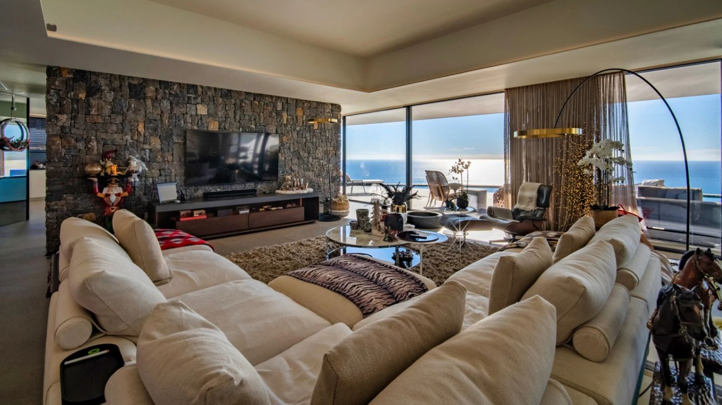 Luxury contemporary villa with panoramic sea views in Altea Sierra