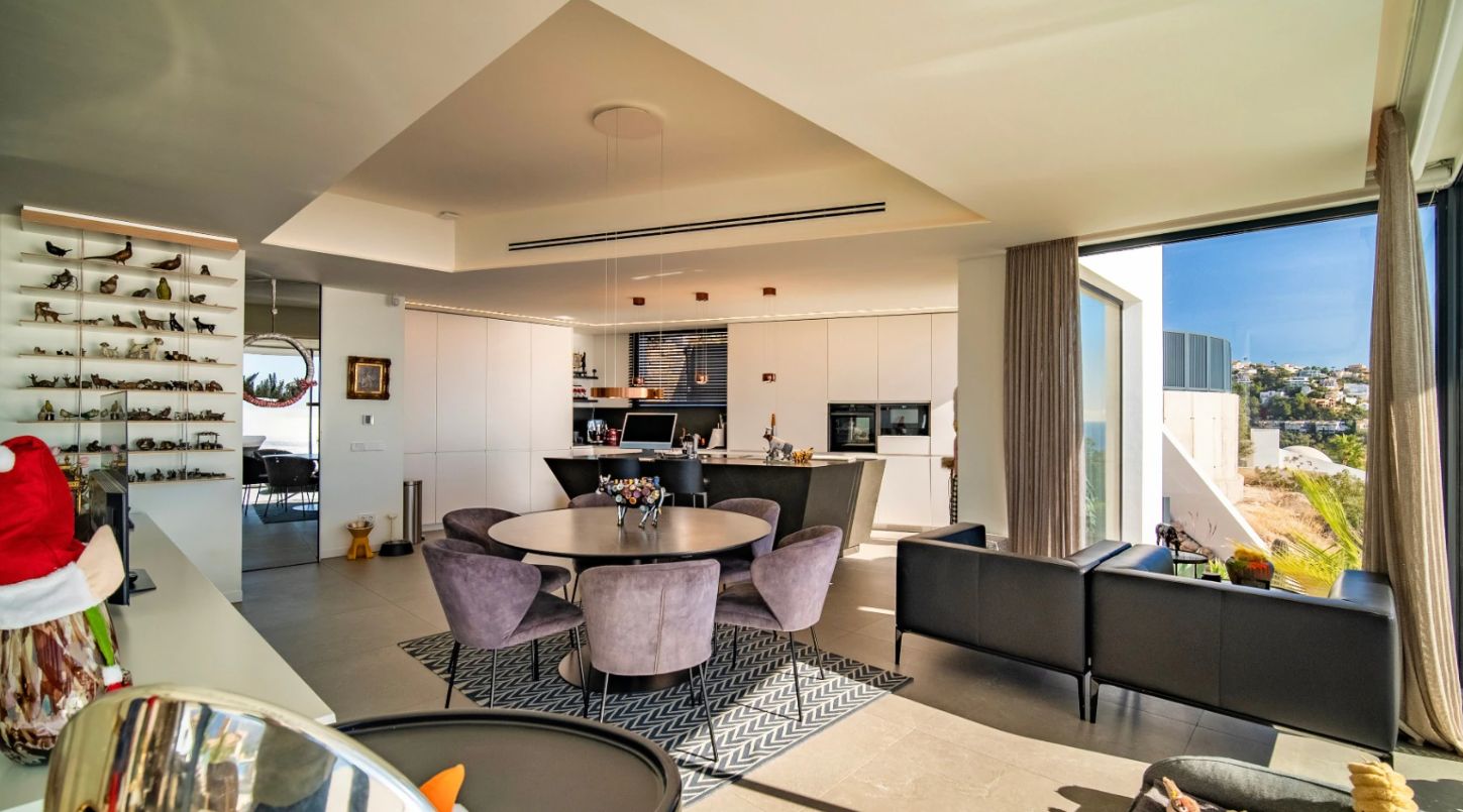 Luxury contemporary villa with panoramic sea views in Altea Sierra