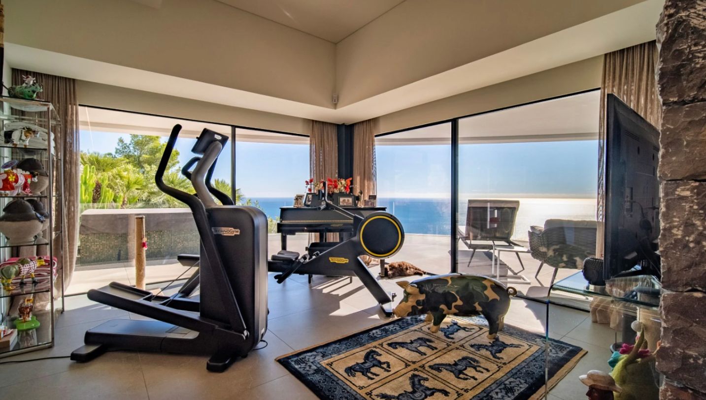 Luxury contemporary villa with panoramic sea views in Altea Sierra