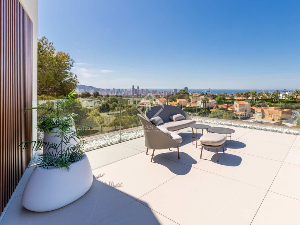 Moderne luxe villa met uitzicht op zee in Benidorm