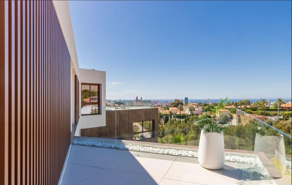 Moderne luxe villa met uitzicht op zee in Benidorm