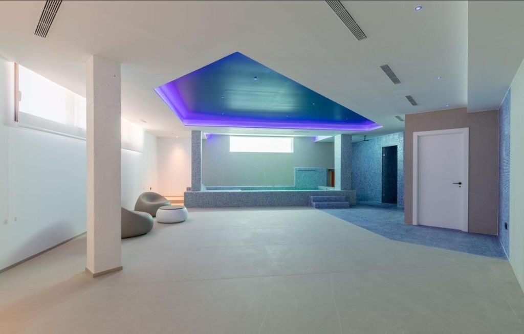 Moderne luxe villa met uitzicht op zee in Benidorm