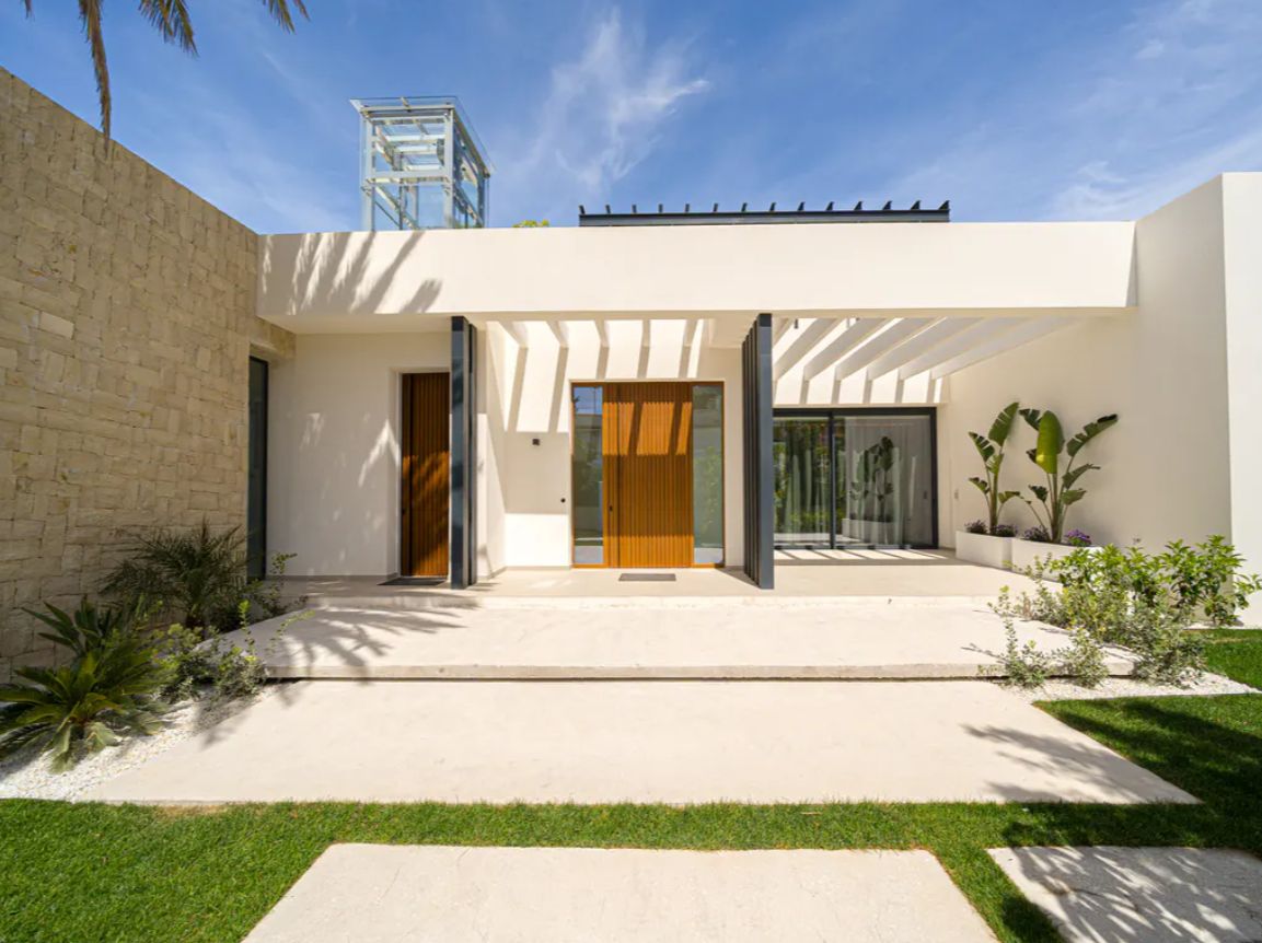 Villa de lujo de obra nueva en El Albir con vistas panorámicas al mar