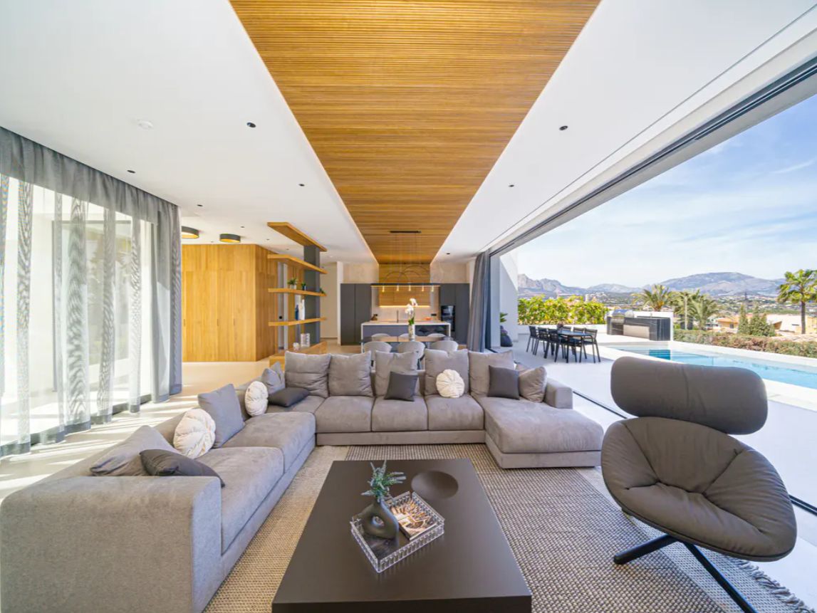 Villa de lujo de obra nueva en El Albir con vistas panorámicas al mar