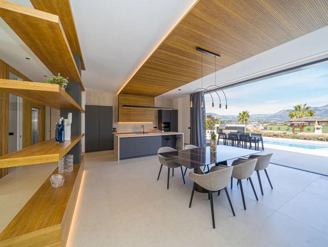 Villa de lujo de obra nueva en El Albir con vistas panorámicas al mar