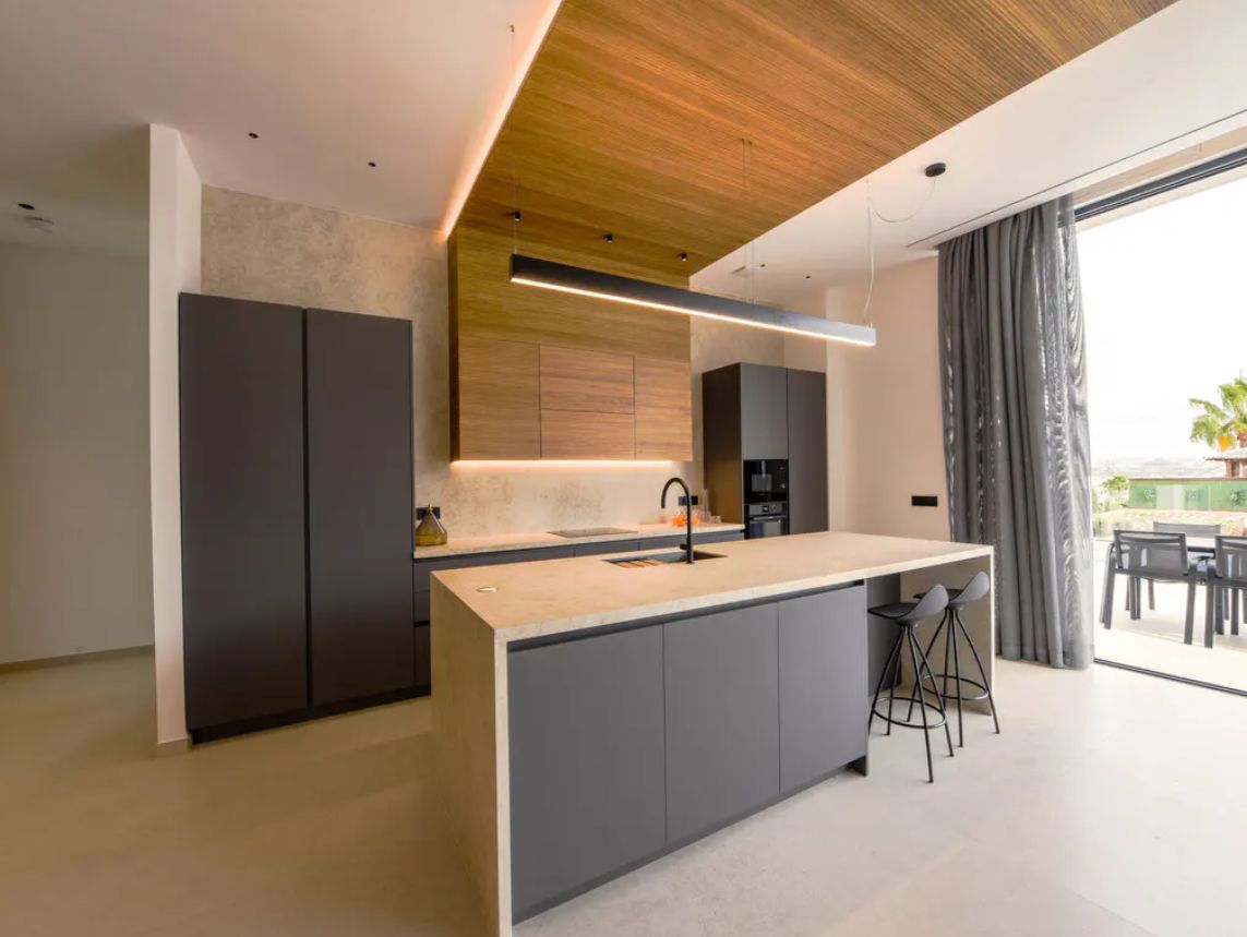 Villa de lujo de obra nueva en El Albir con vistas panorámicas al mar