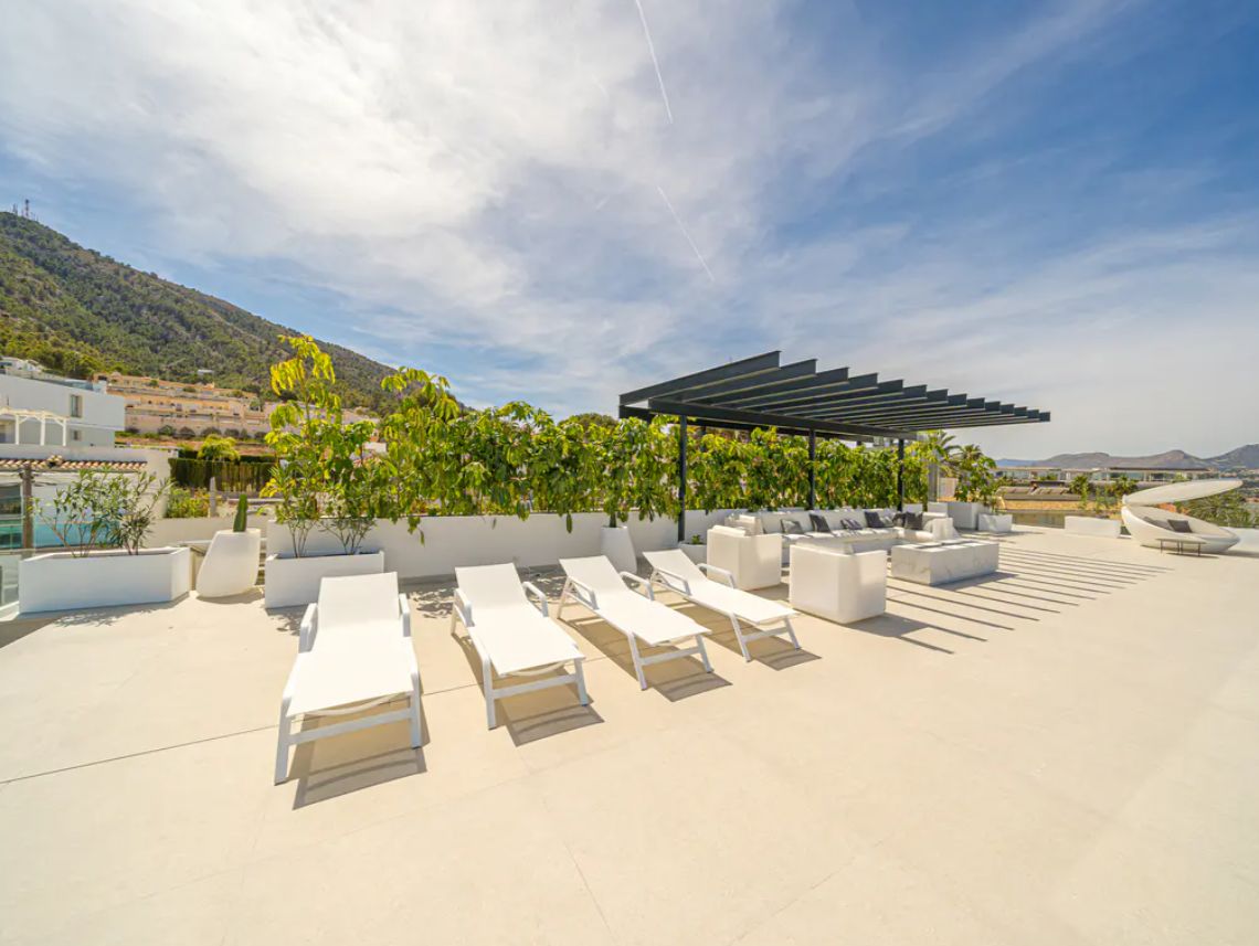 Villa de lujo de obra nueva en El Albir con vistas panorámicas al mar