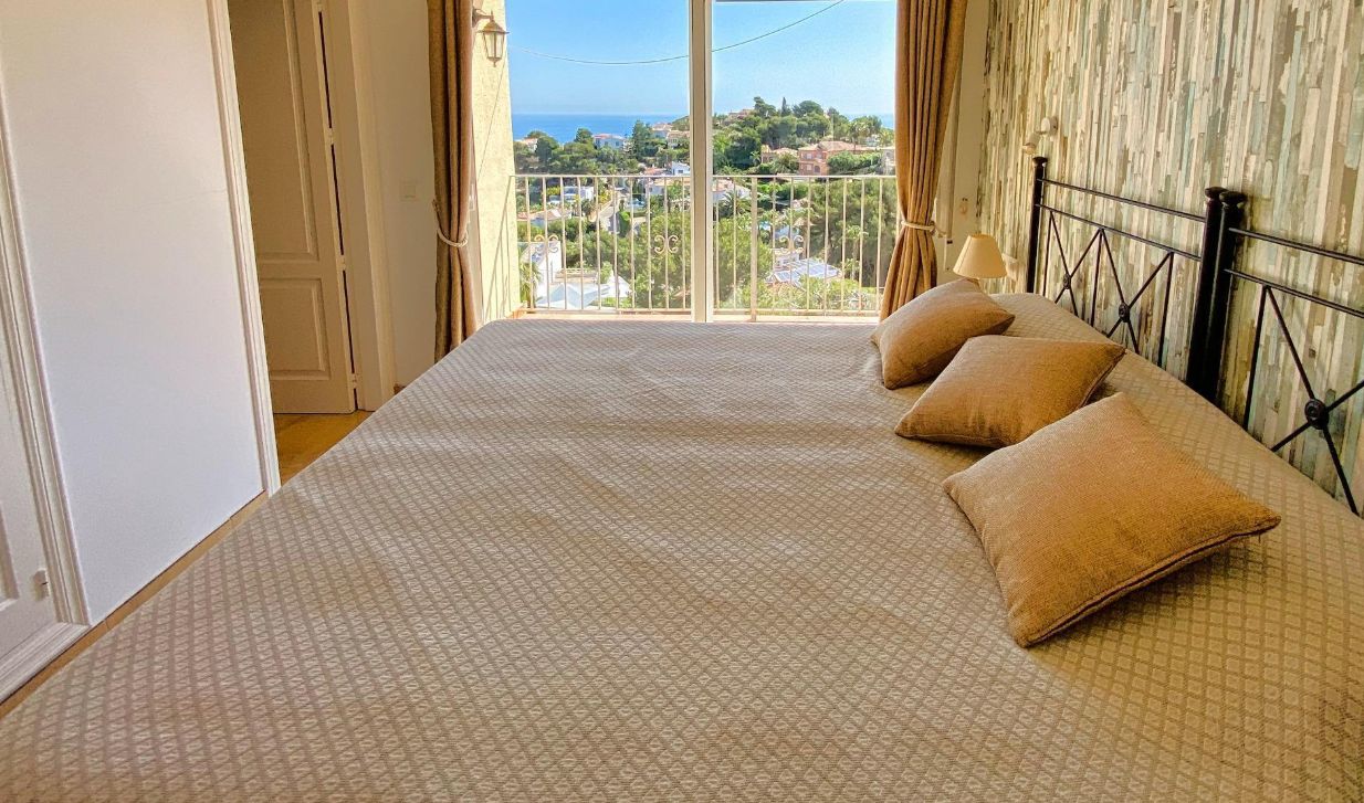 Lyxvilla vid Isla del Portichol med spektakulär havsutsikt i Jávea