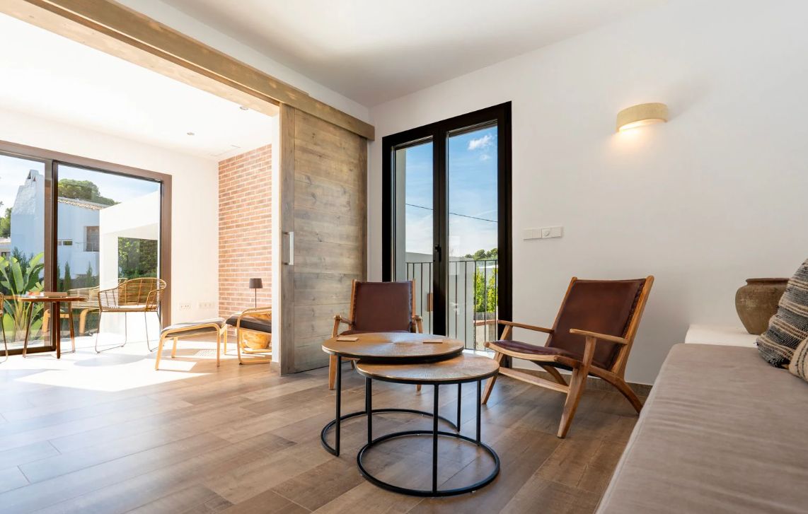 Villa moderna de nueva construcción junto a Cala Blanca en Jávea