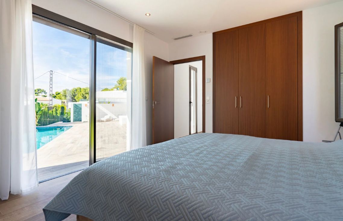 Villa moderna de nueva construcción junto a Cala Blanca en Jávea