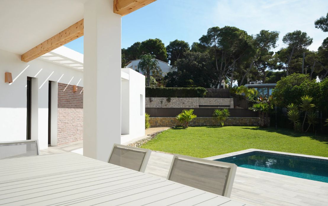 Villa moderna de nueva construcción junto a Cala Blanca en Jávea