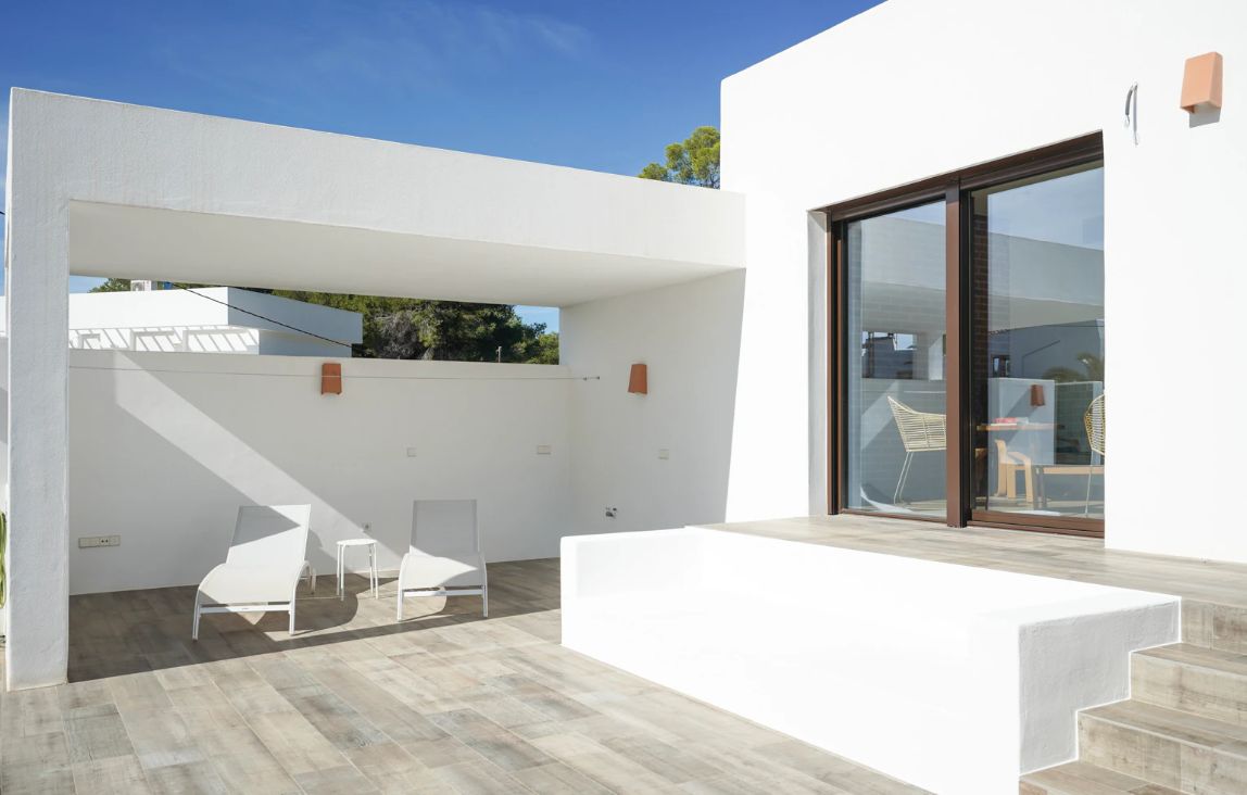 Villa moderna de nueva construcción junto a Cala Blanca en Jávea