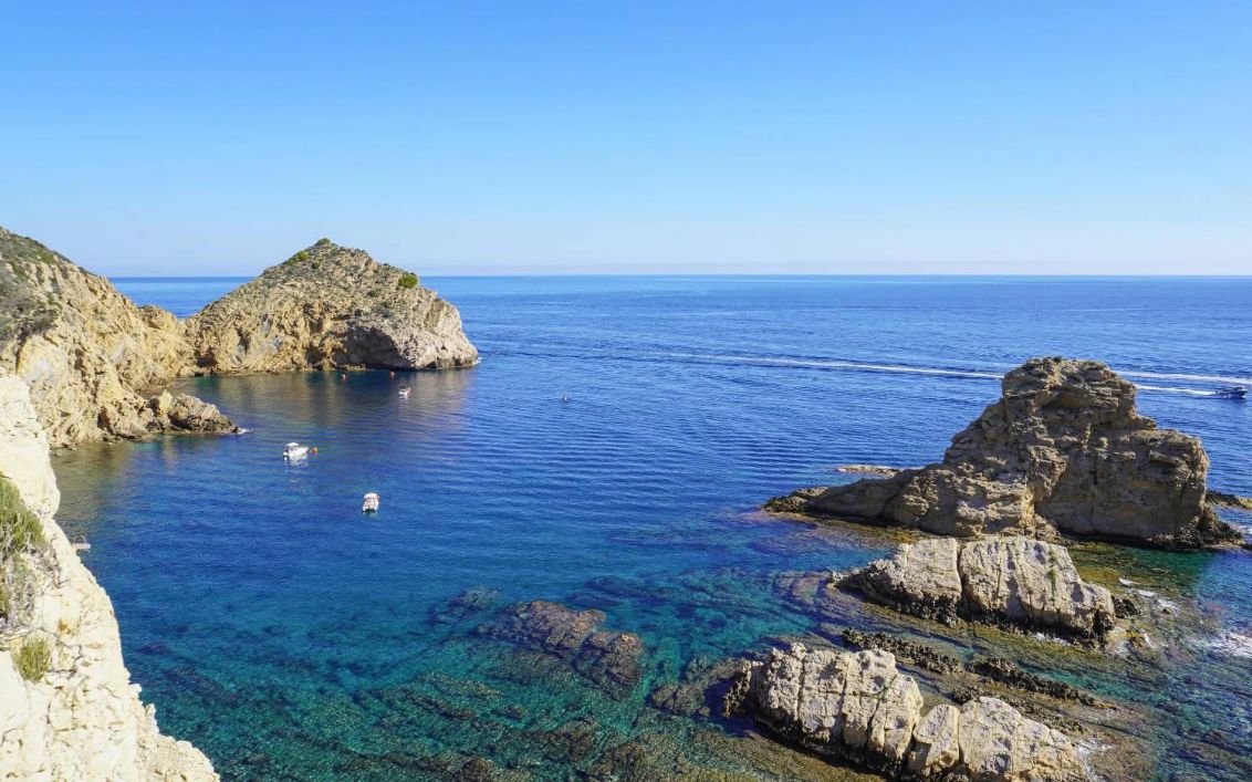 Villa moderna de nueva construcción junto a Cala Blanca en Jávea
