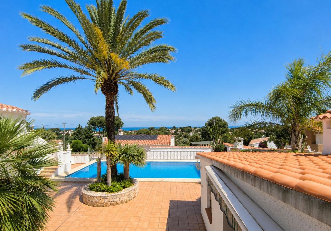 Mediterrane villa met uitzicht op zee en het kasteel van Dénia in El Montgó