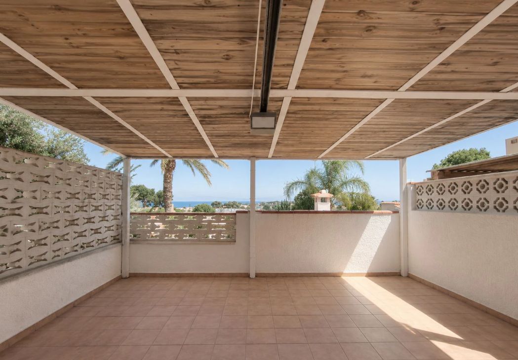 Mediterrane villa met uitzicht op zee en het kasteel van Dénia in El Montgó
