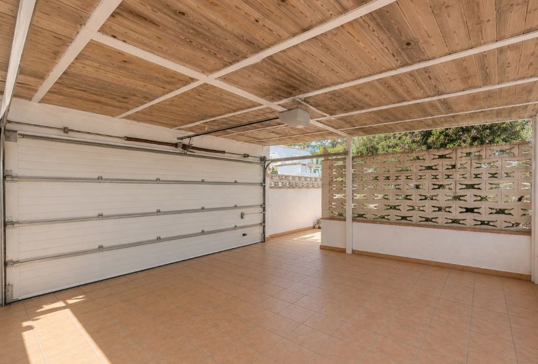 Mediterrane villa met uitzicht op zee en het kasteel van Dénia in El Montgó