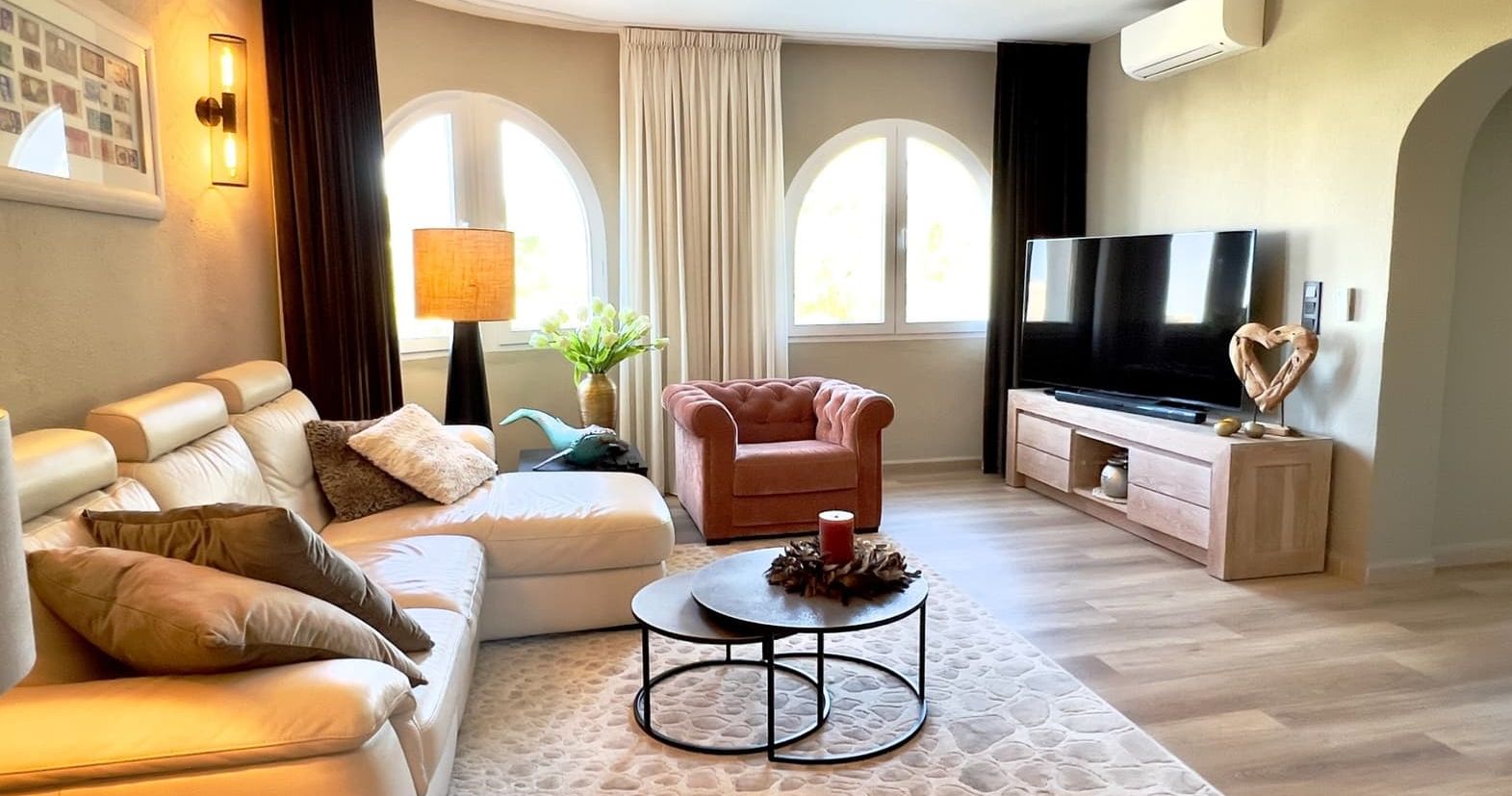 Villa rénovée avec vue sur la vallée et la mer à Magnolias, Cumbre del Sol