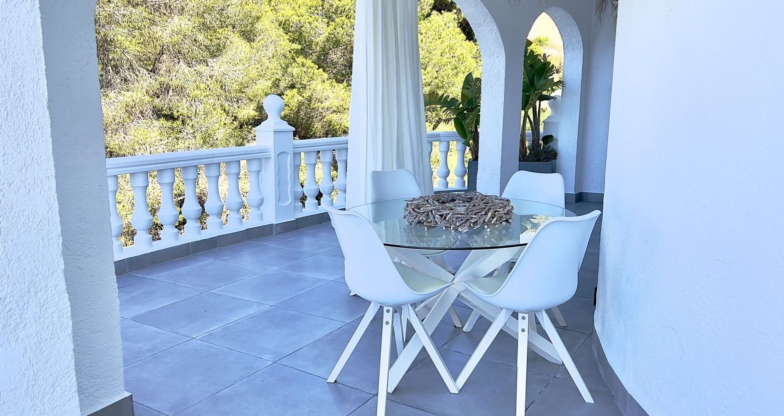 Villa rénovée avec vue sur la vallée et la mer à Magnolias, Cumbre del Sol