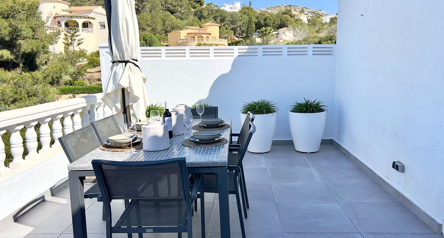 Villa rénovée avec vue sur la vallée et la mer à Magnolias, Cumbre del Sol