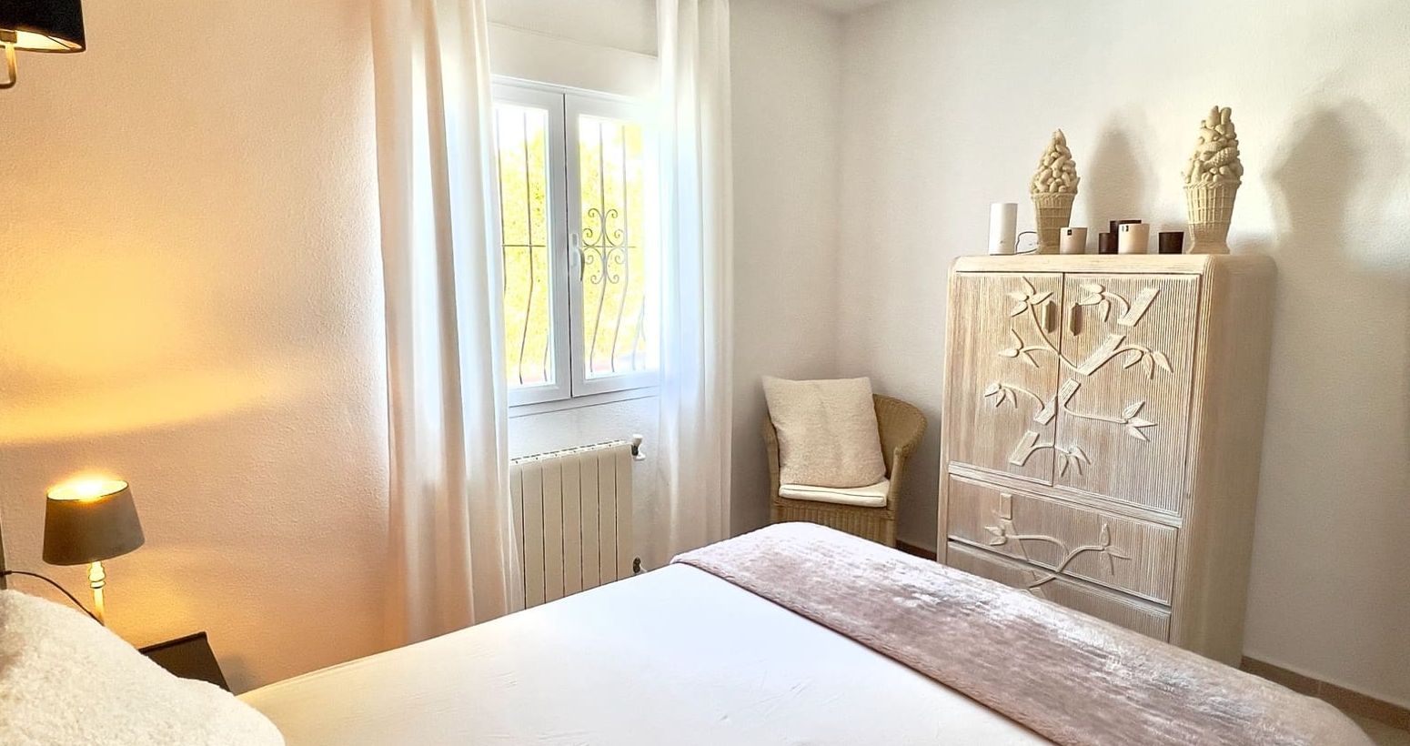Villa rénovée avec vue sur la vallée et la mer à Magnolias, Cumbre del Sol