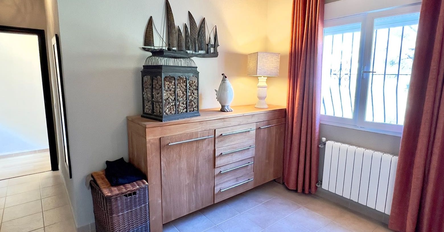 Villa rénovée avec vue sur la vallée et la mer à Magnolias, Cumbre del Sol