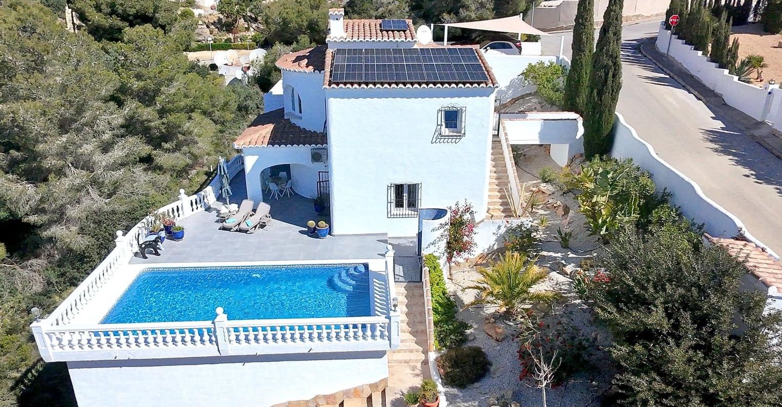Villa rénovée avec vue sur la vallée et la mer à Magnolias, Cumbre del Sol