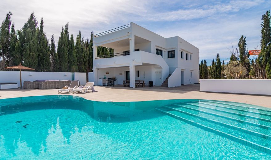 CP1265 - Villa de estilo ibicenco près de l'Arenal à Jávea avec piscine privée