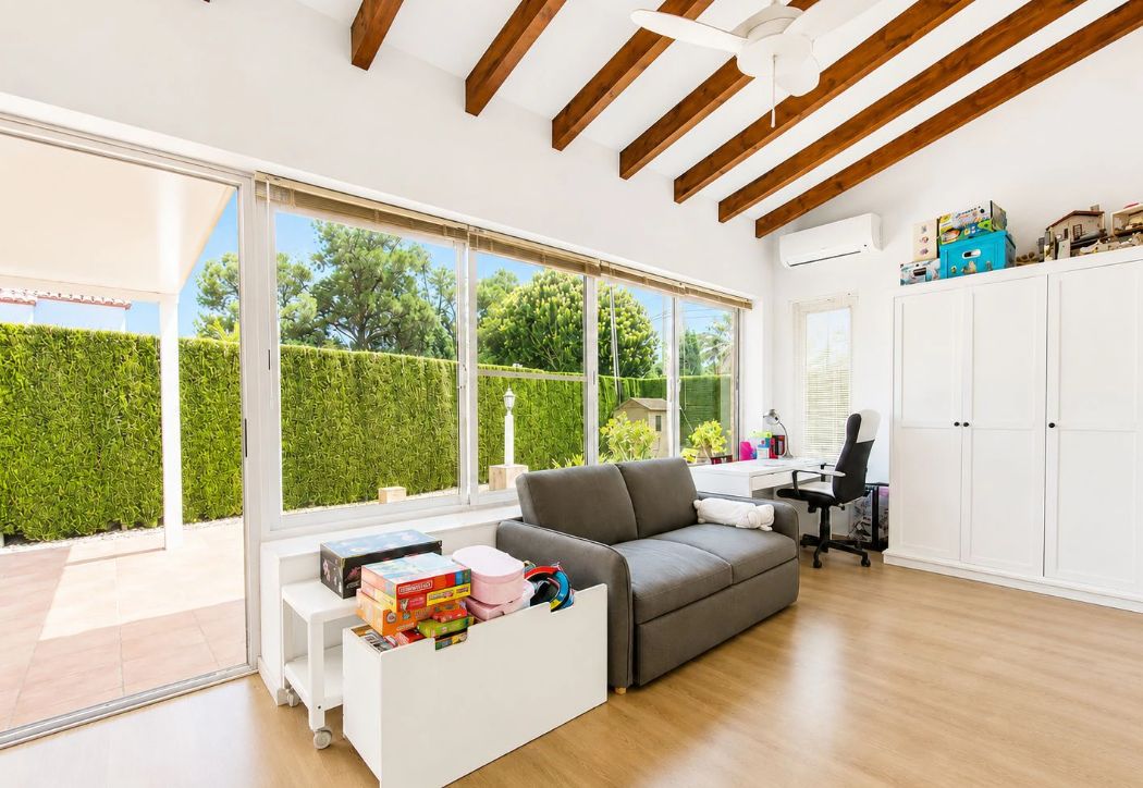 Villa méditerranéenne rénovée à vendre à El Montgó, Dénia