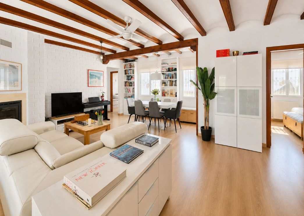 Villa méditerranéenne rénovée à vendre à El Montgó, Dénia