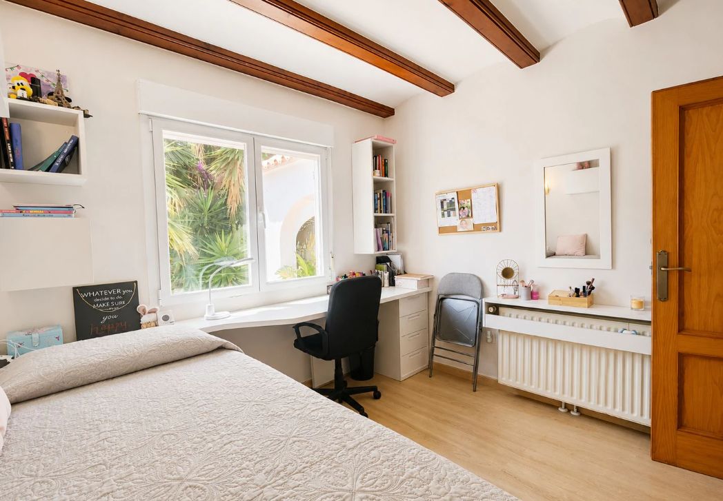 Villa méditerranéenne rénovée à vendre à El Montgó, Dénia
