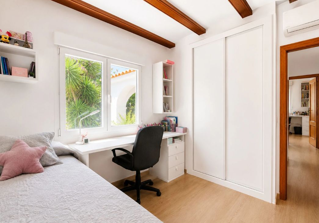 Villa méditerranéenne rénovée à vendre à El Montgó, Dénia
