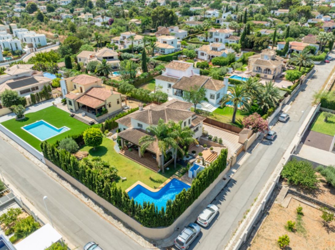 Hochwertige mediterrane Villa in San Nicolás, Dénia