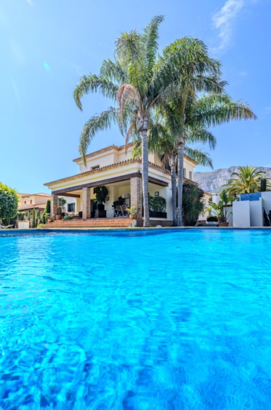 Hochwertige mediterrane Villa in San Nicolás, Dénia